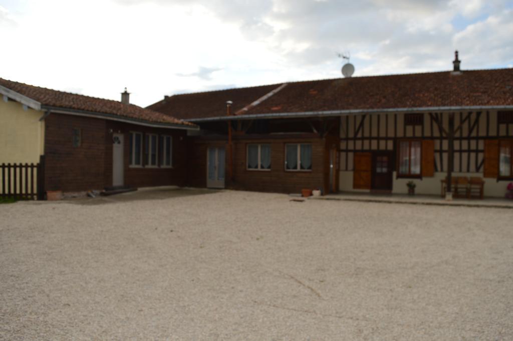 Bed and Breakfast Au Passage Des Grues Drosnay Exteriér fotografie